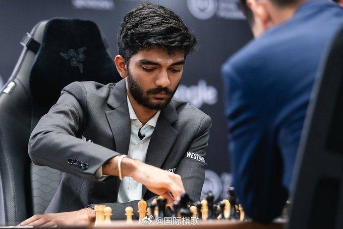 形势吃紧！国际象棋世界冠军赛第十一局古克什执白战胜丁立人