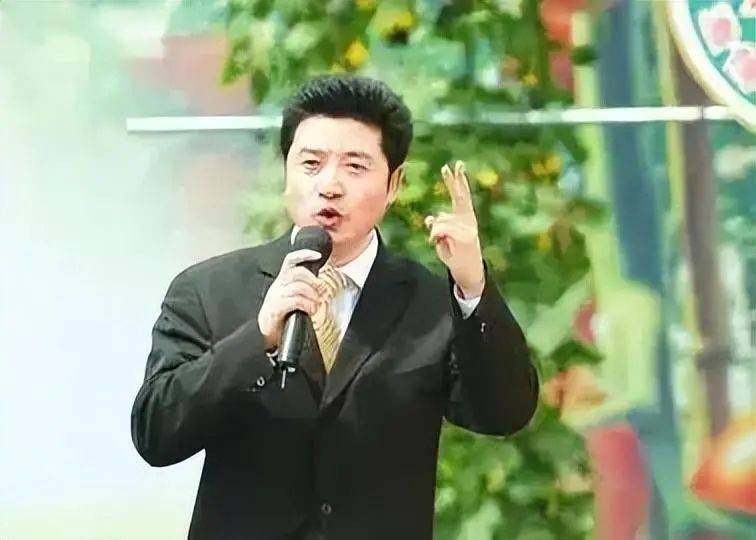 张政履新，曾主持《新闻联播》、央视春晚