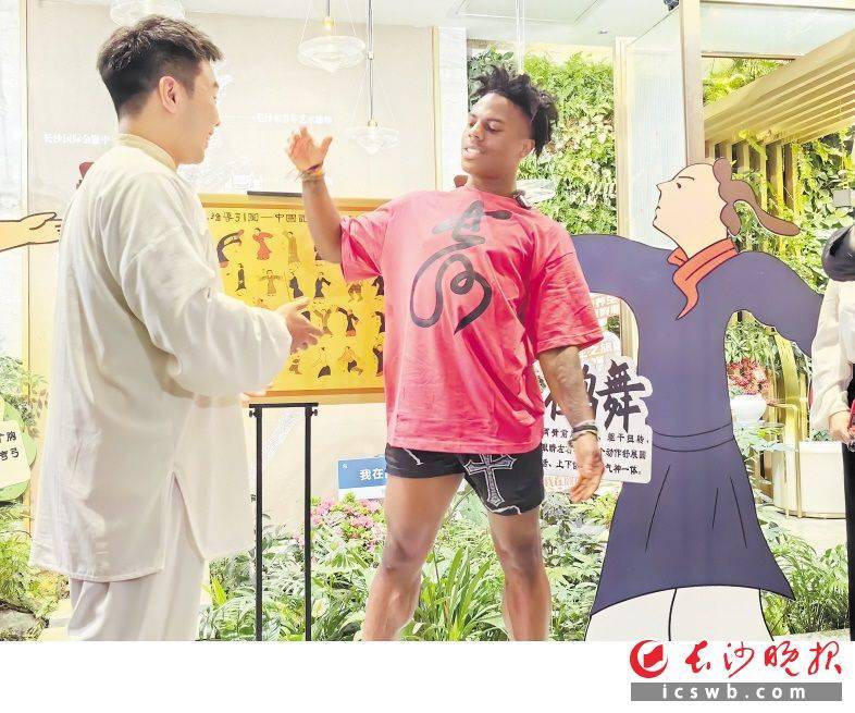 “甲亢哥”之后，更多国际游客在来的路上