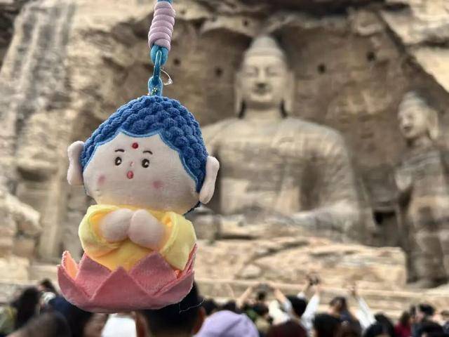 国庆期间，山西各地迎来客流高峰