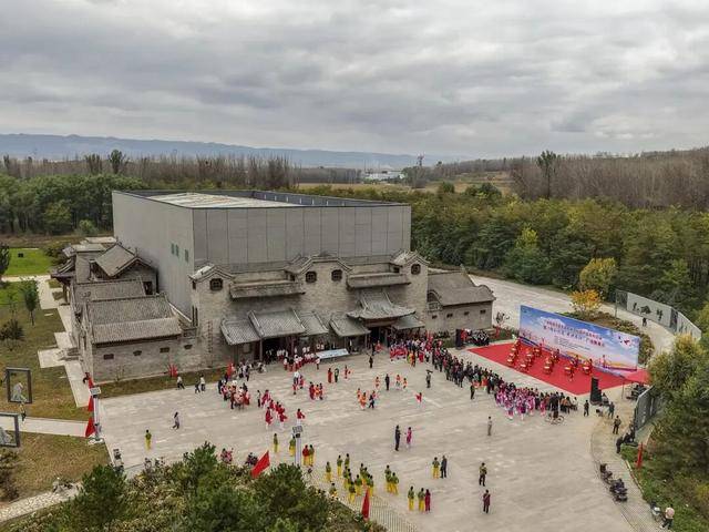 国庆期间，山西各地迎来客流高峰