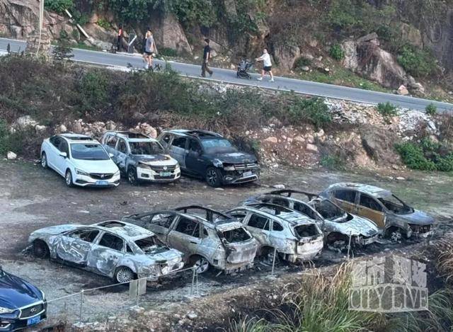 福建宁德通报“电车起火致多车焚毁”：火被扑灭，无人员伤亡，阿维塔最新回应：原因还在核实中